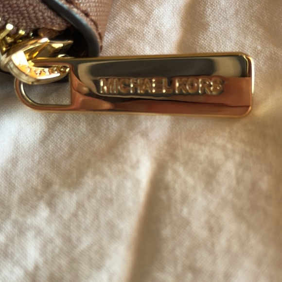 Jet Set Travel Large Saffiano
Leather Quarter-Zip Wallet - Picture 6 of 6